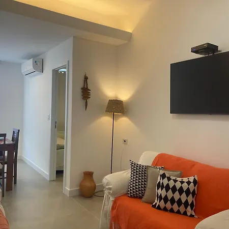 Ótima localização a 2 quadras da praia!Amei-2